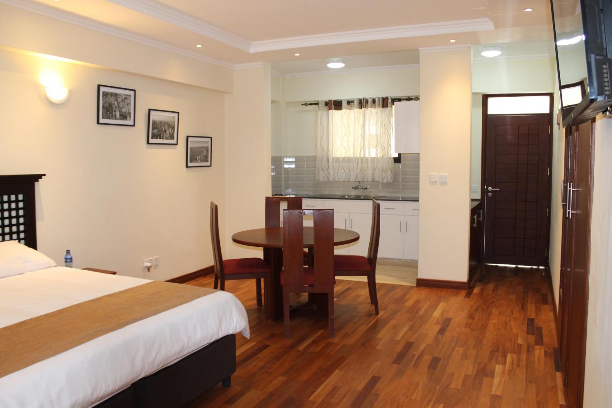 Cranes Suites Kitale Exterior foto